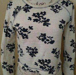 Women's Blue/wht cropped top juniors SZ L